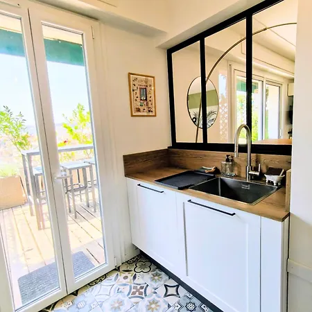 Sun Deck Terrace - Port Of With View And Air Conditioning Apartamento *